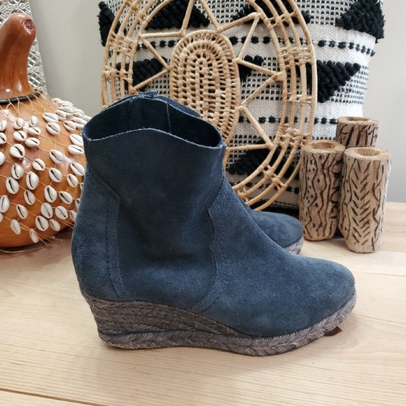 Anthropologie HOLDING HORSES Mamba Boots Booties Espadrille Wedge Suede 8.5/39 - Picture 1 of 13